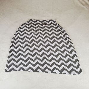 Itzy Ritzy 4 in 1 Chevron Print Nurser & Scarf One Size